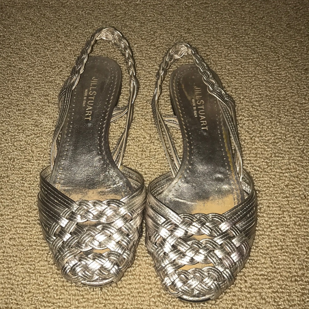 Gold metallic hirashi sandals